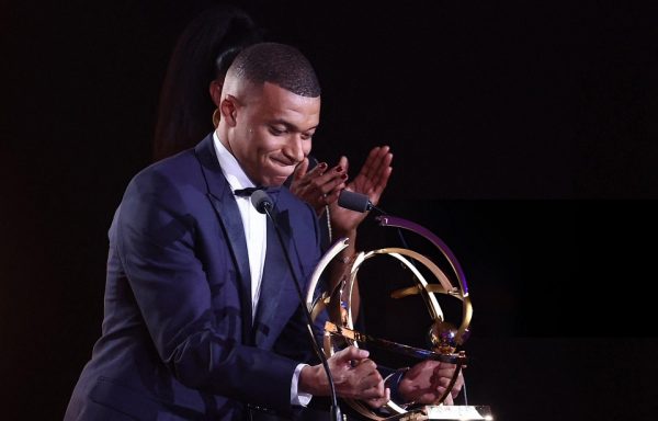 Απέφυγε να μιλήσει για την Ρεάλ ο Εμπαπέ (vid)