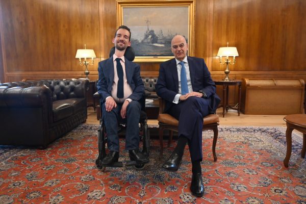 Αποσύρθηκε το άρθρο για τις μεταθέσεις από το νομοσχέδιο του υπουργείου Εθνικής Άμυνας