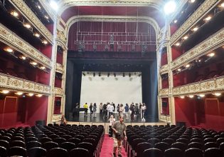 Με μεγάλη επισκεψιμότητα η ξενάγηση στο Δημοτικό Θέατρο Πειραιά στις «Ημέρες Θάλασσας 2024»