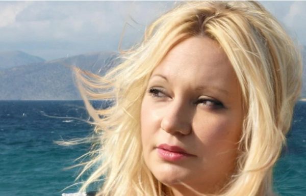 Καίτη Φίνου για long Covid: «Σάπισαν τα δόντια μου, έφυγαν τα νύχια και τα μαλλιά μου»