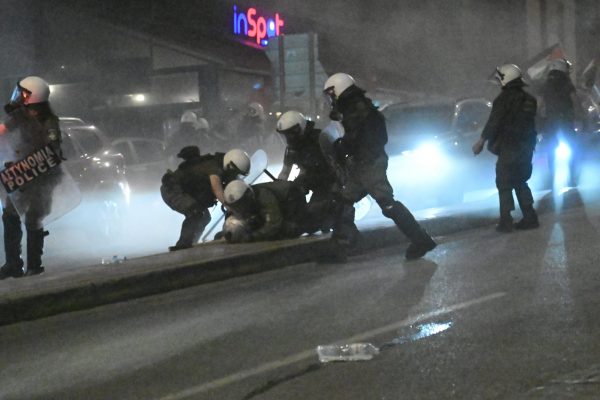 Επεισόδια και προσαγωγές μετά το τέλος της πορείας στην πρεσβεία του Ισραήλ