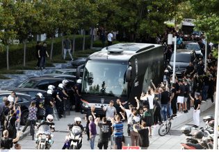 Συνελήφθη ένα άτομο με σπαθί πριν το ματς Άρης – ΠΑΟΚ στο κέντρο της Θεσσαλονίκης