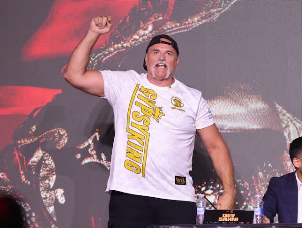 Πυγμαχία: Πατέρας μποξέρ ρίχνει κουτουλιά σε μέλος του αντίπαλου τιμ (video)