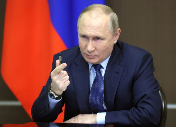 Στο μυαλό του Βλαντιμίρ Πούτιν: Τι κρύβεται πίσω από το αίτημα του για ειρήνη στην Ουκρανία