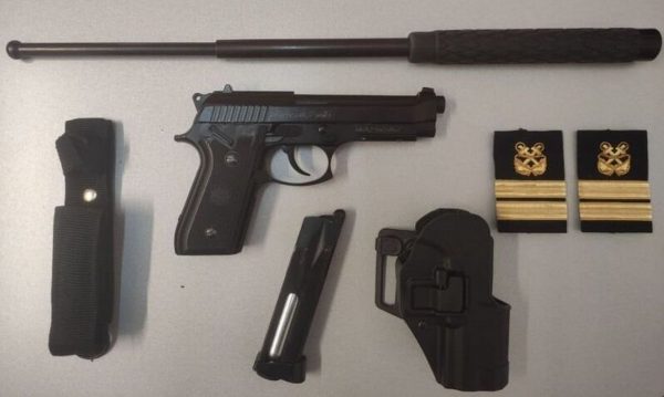 Άγιος Κοσμάς: Συνελήφθη 46χρονος που οπλοφορούσε και παρίστανε τον λιμενικό