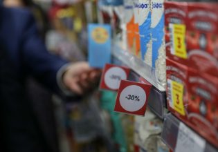 Ακρίβεια: Ο «πληθωρισμός της απληστίας» πάει… Ευρωβουλή – Εκτινάχθηκε το κόστος ζωής