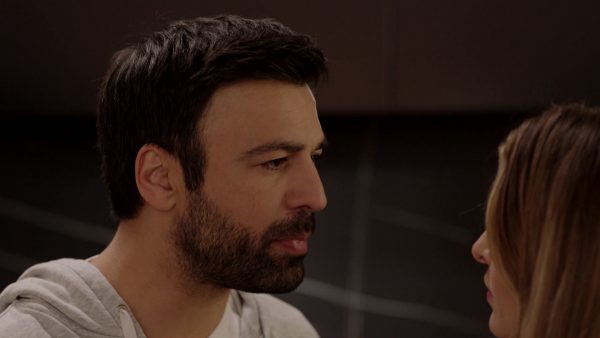 Famagusta: Ο Μάικλ συνειδητοποιεί ότι είναι το χαμένο μωρό της οικογένειας Σέκερη