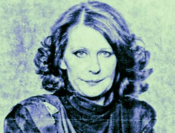 Σπάνιο πλάσμα κι ακριβό, να το τραβάνε απ’ το μανίκι δυο κόσμοι…