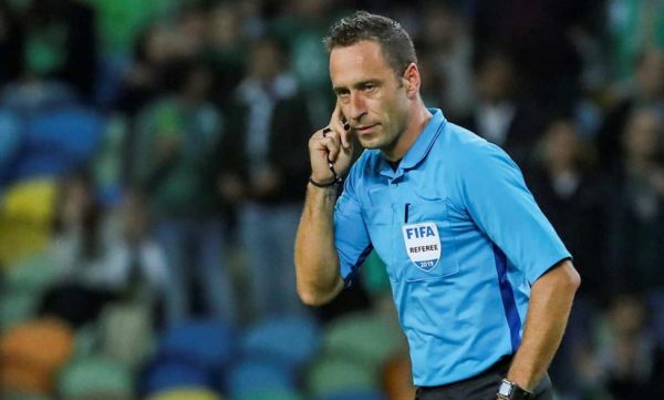 Conference League: Aυτός θα είναι ο διαιτητής του μεγάλου τελικού μεταξύ Ολυμπιακού και Φιορεντίνα