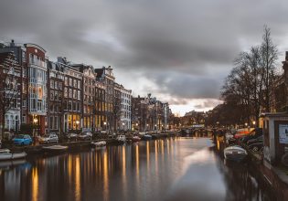Ολλανδική πόλη διαγράφει χρέη δημοτών της