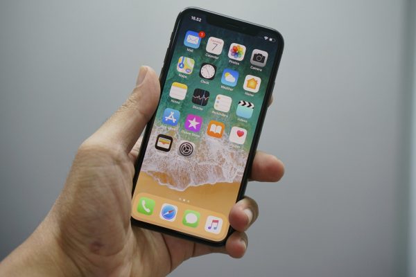 Έρευνα στις ΗΠΑ: Οι χρήστες iPhone αργούν να αναβαθμίσουν σε νεότερο μοντέλο