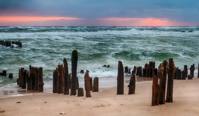 Γερμανία: Παραλιακό clubbing με …ρατσιστικά συνθήματα