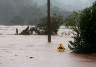 Βραζιλία: Τουλάχιστον 78 νεκροί και 105 αγνοούμενοι από τις πλημμύρες – Το μόνο που ακούγαμε ήταν «βοήθεια»
