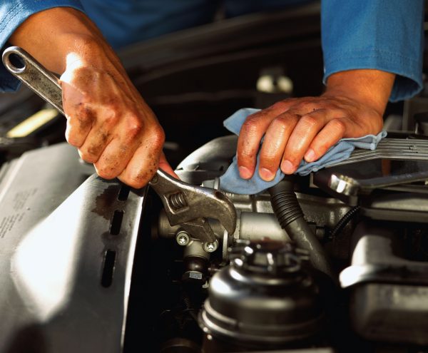 Οι παράγοντες που συντείνουν στην υπερθέρμανση του κινητήρα του αυτοκινήτου