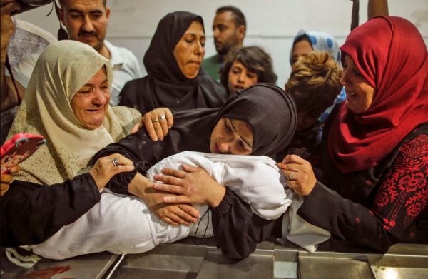 Γάζα: Το Ισραήλ ισοπεδώνει την Τζαμπάλια με βομβαρδισμούς - Φόβος για εισβολή πλήρους κλίμακας στη Ράφα