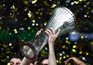 Ευγνώμων ο Στέφανος Κασσελάκης για αυτό που έζησε στην «Opap Arena» – «Συγχαρητήρια στον Ολυμπιακό»