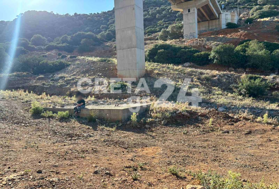 Κρήτη: Θλίψη για την 17χρονη που σκοτώθηκε πέφτοντας από γέφυρα – Τι εξετάζουν οι Αρχές