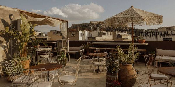 5 βραδιές, 3 καλεσμένοι chef, 50 θέσεις – Καλοκαιρινό πρόγραμμα του hip ξενοδοχείου Mona