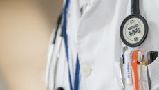 Σκιάθος: Γιατροί πληρώνουν έως και… 2.500€ ενοίκιο – Παρέμβαση του Περιφερειάρχη Θεσσαλίας