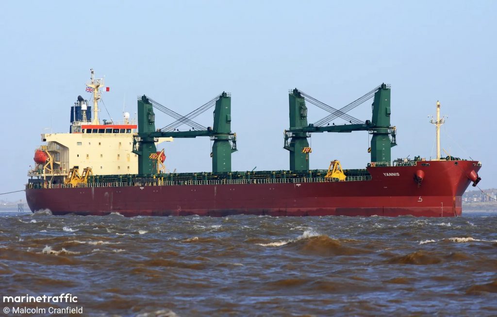 Υεμένη: Πλοίο ελληνικών συμφερόντων στοχοποιήθηκε από πύραυλο