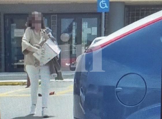 Χαλκίδα: Φωτογραφία ντοκουμέντο από το κύκλωμα των εφοριακών – Στον ανακριτή οι συλληφθέντες