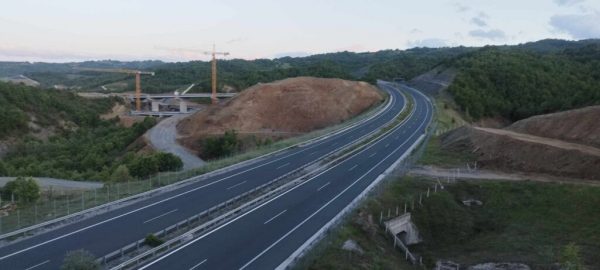 Φωτιά σε φορτηγό στην Εγνατία οδό – Διακόπηκε για λίγο η κυκλοφορία