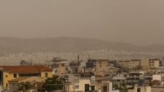 Ο Γρηγόρης Πετράκος «ξαναχτυπά» – Εταιρείες που δουλεύουν για το ΝΑΤΟ ψεκάζουν αφρικανική σκόνη με αεροσκάφη