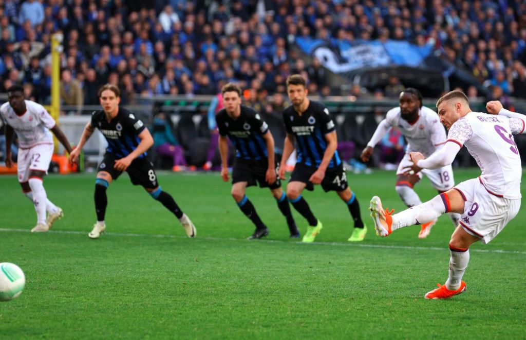 Κλαμπ Μπριζ – Φιορεντίνα 1-1: Ο Μπελτράν έστειλε τους Ιταλούς στον τελικό (vids)