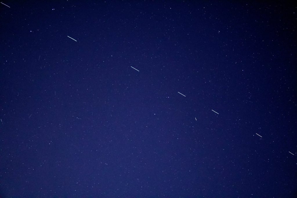 Γη: «Κυκλοφοριακό κομφούζιο» από δορυφόρους στην τροχιά της