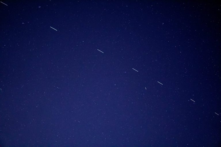 Γη: «Κυκλοφοριακό κομφούζιο» από δορυφόρους στην τροχιά της