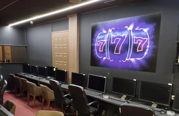 Μυστικό «καζίνο» με φρουτάκια εντοπίστηκε στο κέντρο της Αθήνας