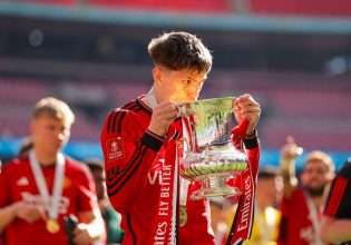 Το υπέροχο ανάποδο ψαλίδι του Γκαρνάτσο ψηφίστηκε το ομορφότερο γκολ της φετινής Premier League (vid)