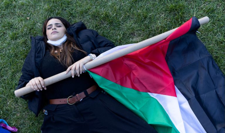 ΗΠΑ: Οταν τα μέσα ενημέρωσης αφήνουν την αστυνομία να αφηγηθεί τα γεγονότα