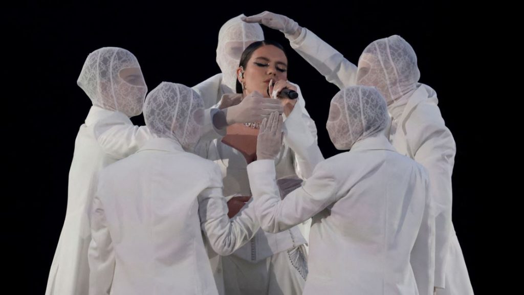 Eurovision 2024: Το χρονικό της «πολιτικοποίησής» της – Πώς οι ερμηνευτές πέρασαν κρυφά τα μηνύματά τους