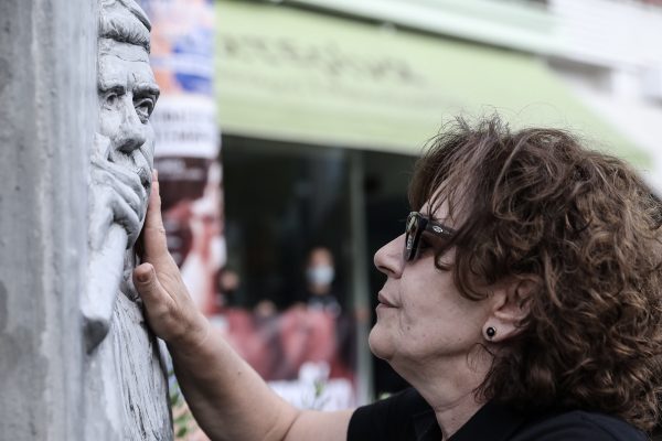 Μάγδα Φύσσα: Με την απόφαση για αποφυλάκιση του Μιχαλολιάκου «ξαναμαχαιρώνουν» τον Παύλο