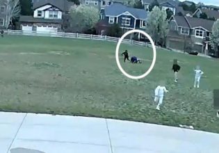 ΗΠΑ: Κάμερα κατέγραψε 33χρονο τρανς να προσπαθεί να αρπάξει παιδιά από σχολείο