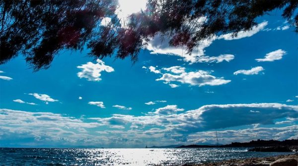 Καιρός: Άνοδος της θερμοκρασίας με 25άρια – Πού αναμένεται να βρέξει