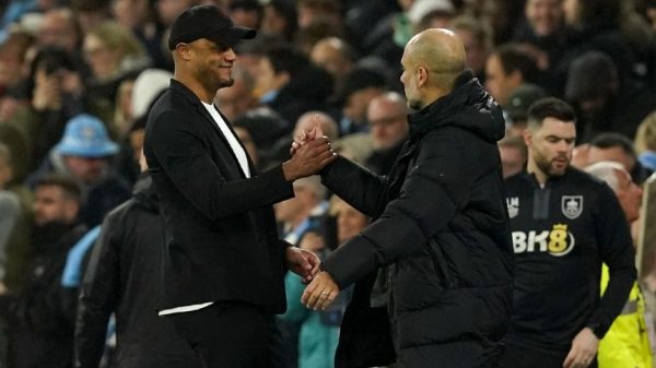 Γκουαρντιόλα: «Ο Κομπανί θα γίνει ο επόμενος προπονητής της Μάντσεστερ Σίτι, θυμηθείτε τα λόγια μου»