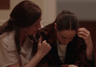 Famagusta: Η Χριστίνα μαθαίνει για την εγκυμοσύνη της Μαριάννας