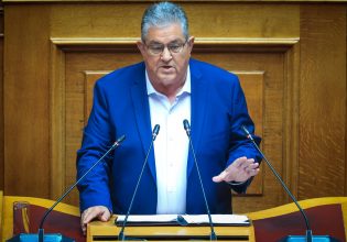 Κουτσούμπας: Ο Μητσοτάκης παριστάνει τον ανήξερο για την ακρίβεια