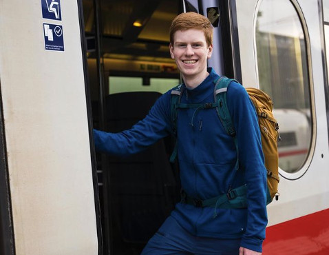 Όλη του η ζωή ένα ταξίδι: 17χρονος κάνει τον γύρο της Γερμανίας ζώντας σε... τρένα με μία βαλίτσα στο χέρι
