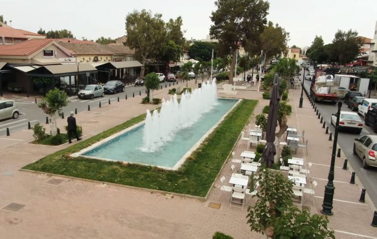 Άλλαξε μορφή η κεντρική πλατεία στο Λαύριο