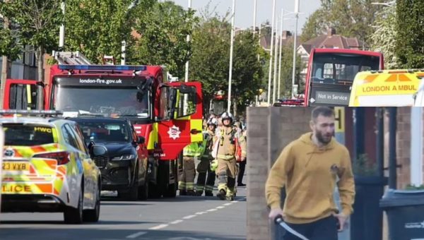 Λονδίνο: Προφυλακιστέος ο «δολοφόνος με το σπαθί σαμουράι» – «Σχεδόν αποκεφάλισε» το 14χρονο θύμα του