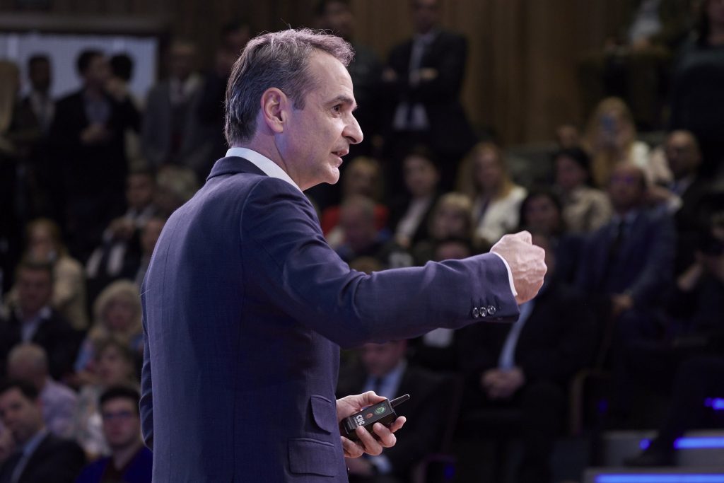 Προεκλογικά «σεμινάρια» στην Πειραιώς