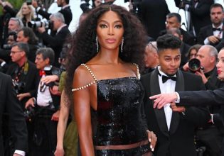 Η εντυπωσιακή εμφάνιση της Ναόμι Κάμπελ στις Κάννες – Το φόρεμα Chanel του 1996 