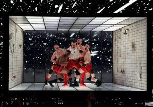 Ο Olly Alexander σπάει τη σιωπή του μετά την εφιαλτική νύχτα στη Eurovision