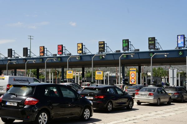 Κυκλοφοριακό «έμφραγμα» στην Αθηνών – Κορίνθου: Ουρές χιλιομέτρων