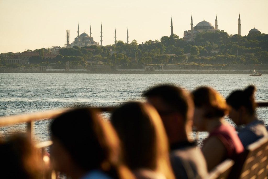 Τουρκία: Η κυβέρνηση ανακοίνωσε τριετές πρόγραμμα λιτότητας κατά του πληθωρισμού