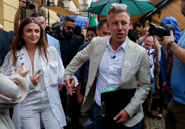 Ουγγαρία: Χιλιάδες πολίτες ζουν τον «πυρετό Μαγιάρ», του πολιτικού που εναντιώνεται στον Ορμπαν