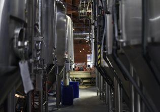 ΙΟΒΕ: Ήπια μείωση των επιχειρηματικών προσδοκιών στη βιομηχανία